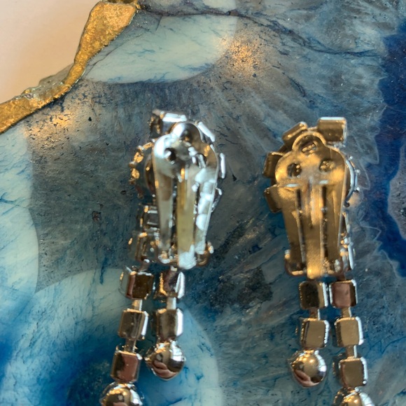 Vintage Rhinestone necklace and Earrings Set. - Picture 10 of 11